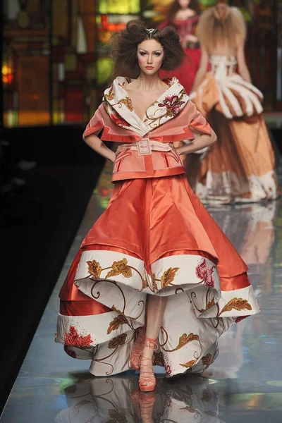 Look 38
